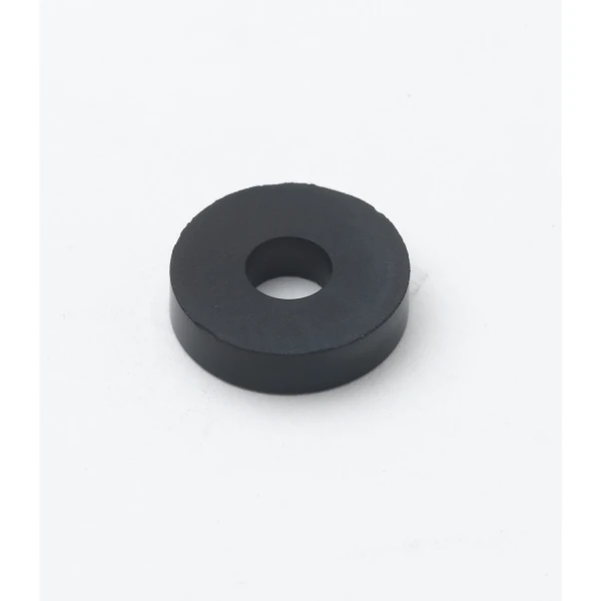 T&S Brass 001092-45 black rubber seat washer, 1/2 inch, shown on white background