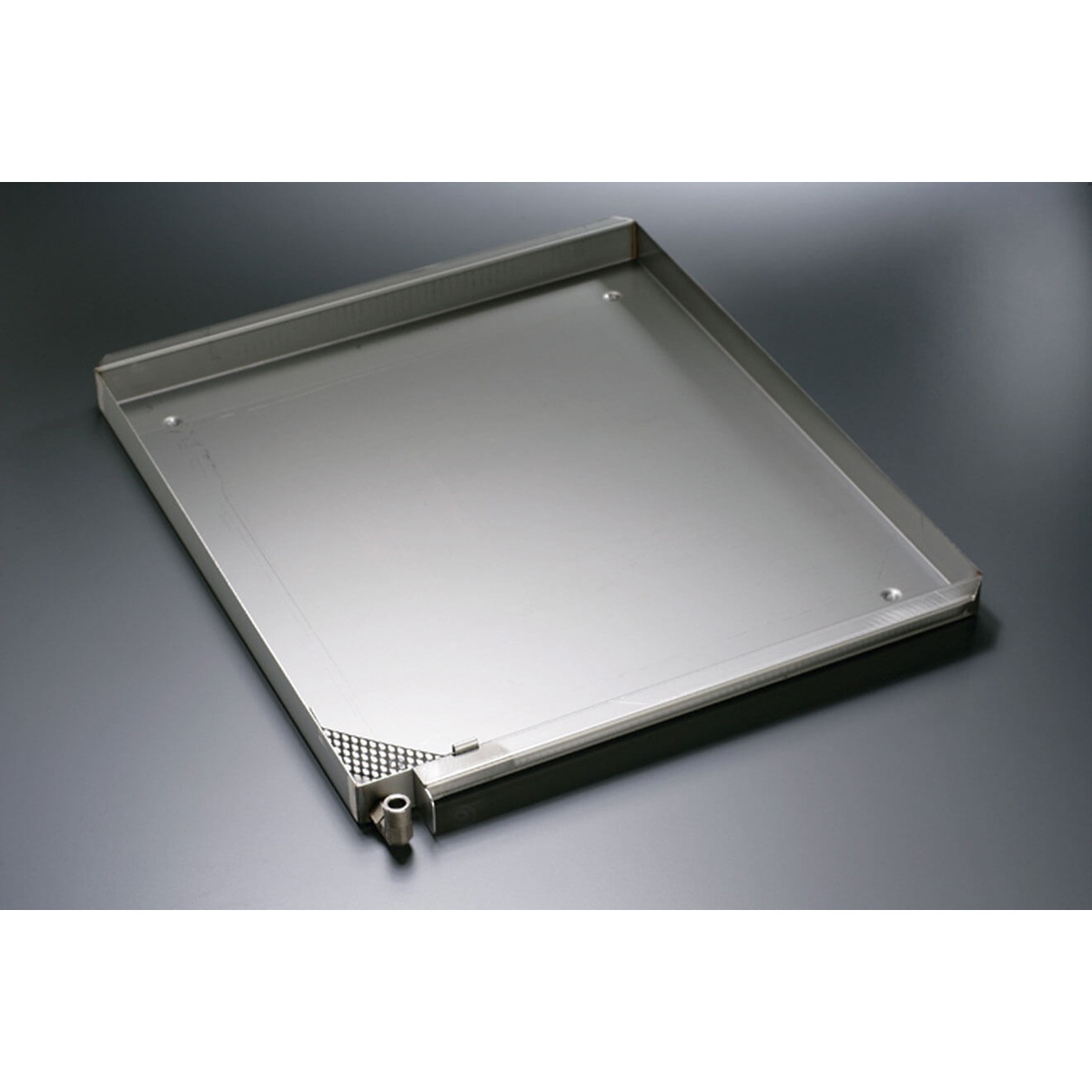 Stainless steel drip pan with drain port accessory for the Alto-Shaam 1000-TH/I cook and hold oven