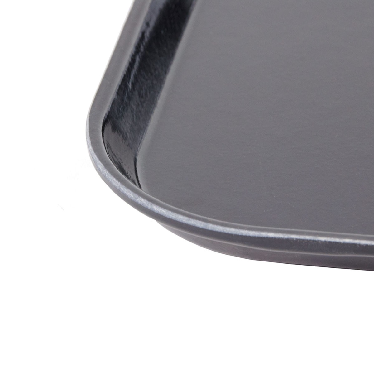 Close-up detail of the rounded corner and rim construction of the Cambro 1015MT110 market tray