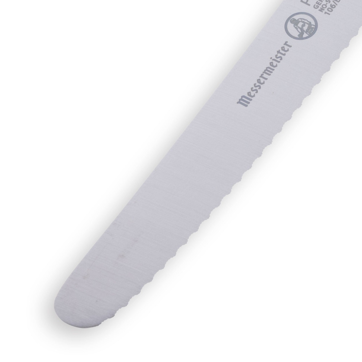 Close up of the micro-serrated edge on the Messermeister tomato knife