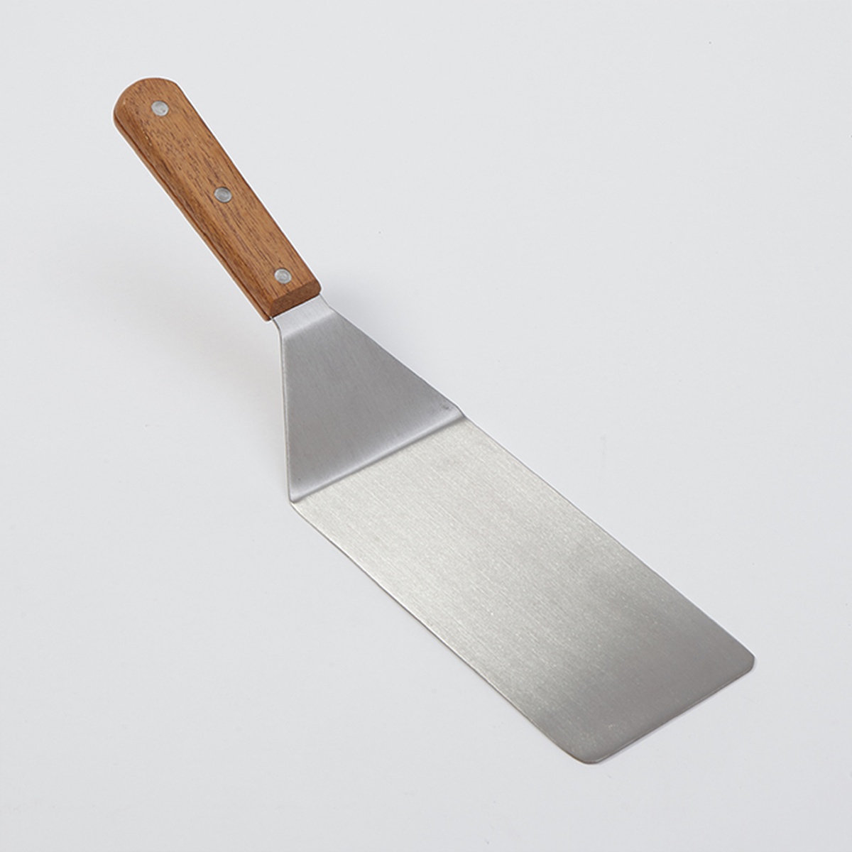 American Metalcraft 19008 oversized turner with stainless steel offset blade and wood handle