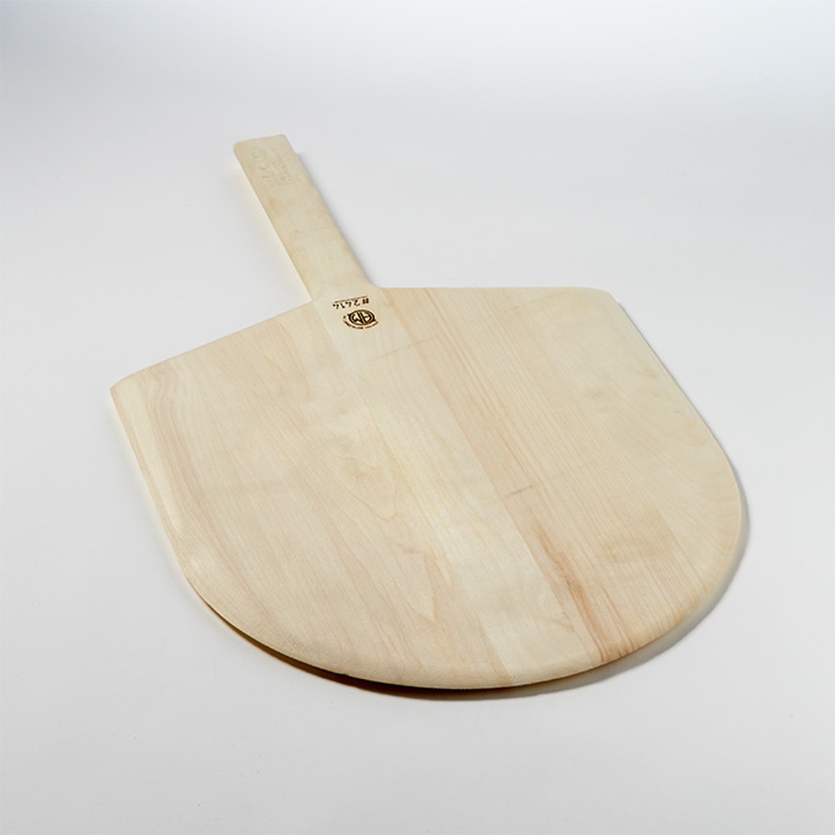 American Metalcraft 2414 poplar wood pizza peel with short handle, light brown finish, 24 inch overall length