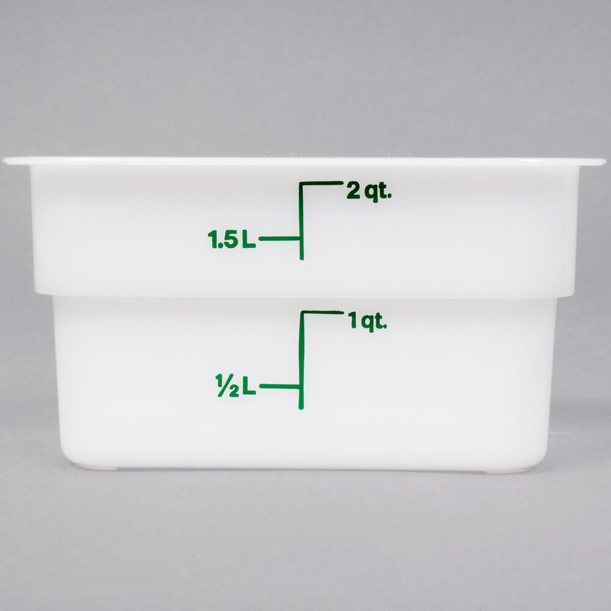 Two stacked Cambro 2SFSP148 white square polyethylene food storage containers showing green quart and liter graduation markings
