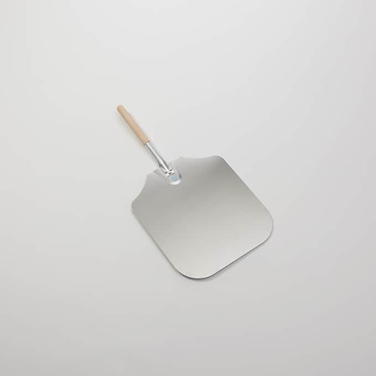 American Metalcraft 3016 aluminum pizza peel with short wood handle on a light gray background