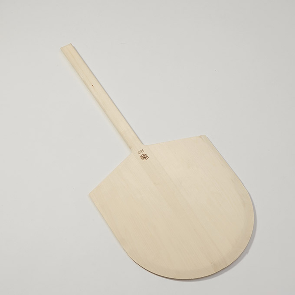 American Metalcraft 3616 wooden pizza peel with 16-inch by 17-inch blade and long wooden handle