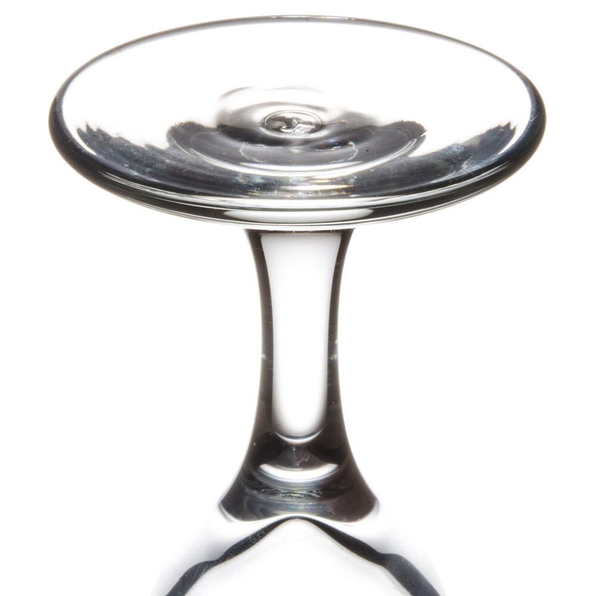 Close-up detail of the chip-resistant Safedge foot base of the Libbey 3788 Embassy sherry glass