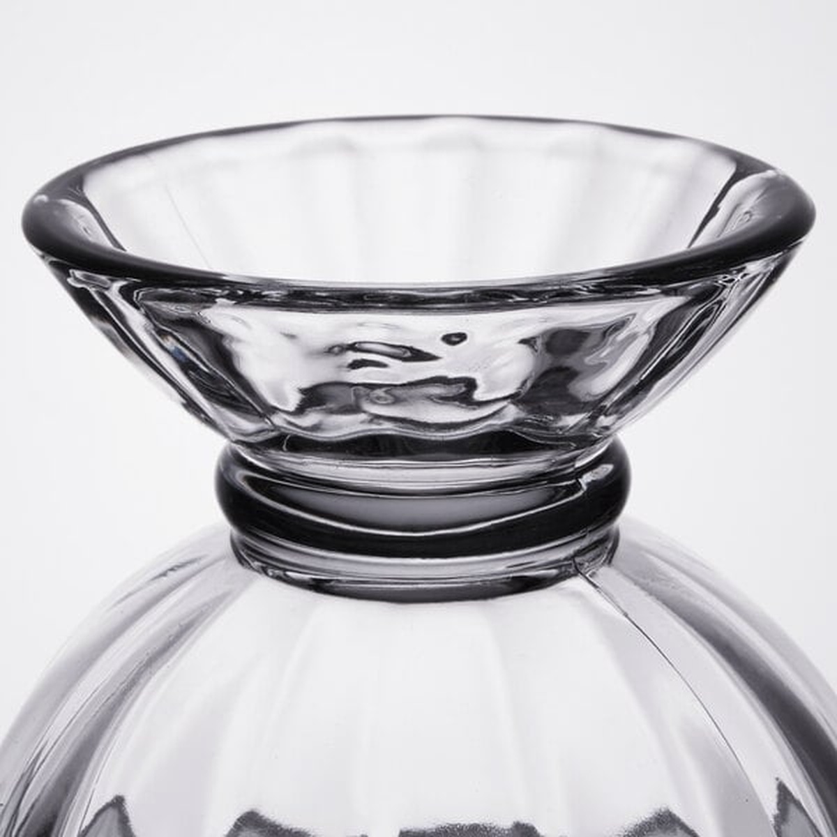 Close-up detail of Libbey 5118 Supreme Bowl rim and ribbed glass texture