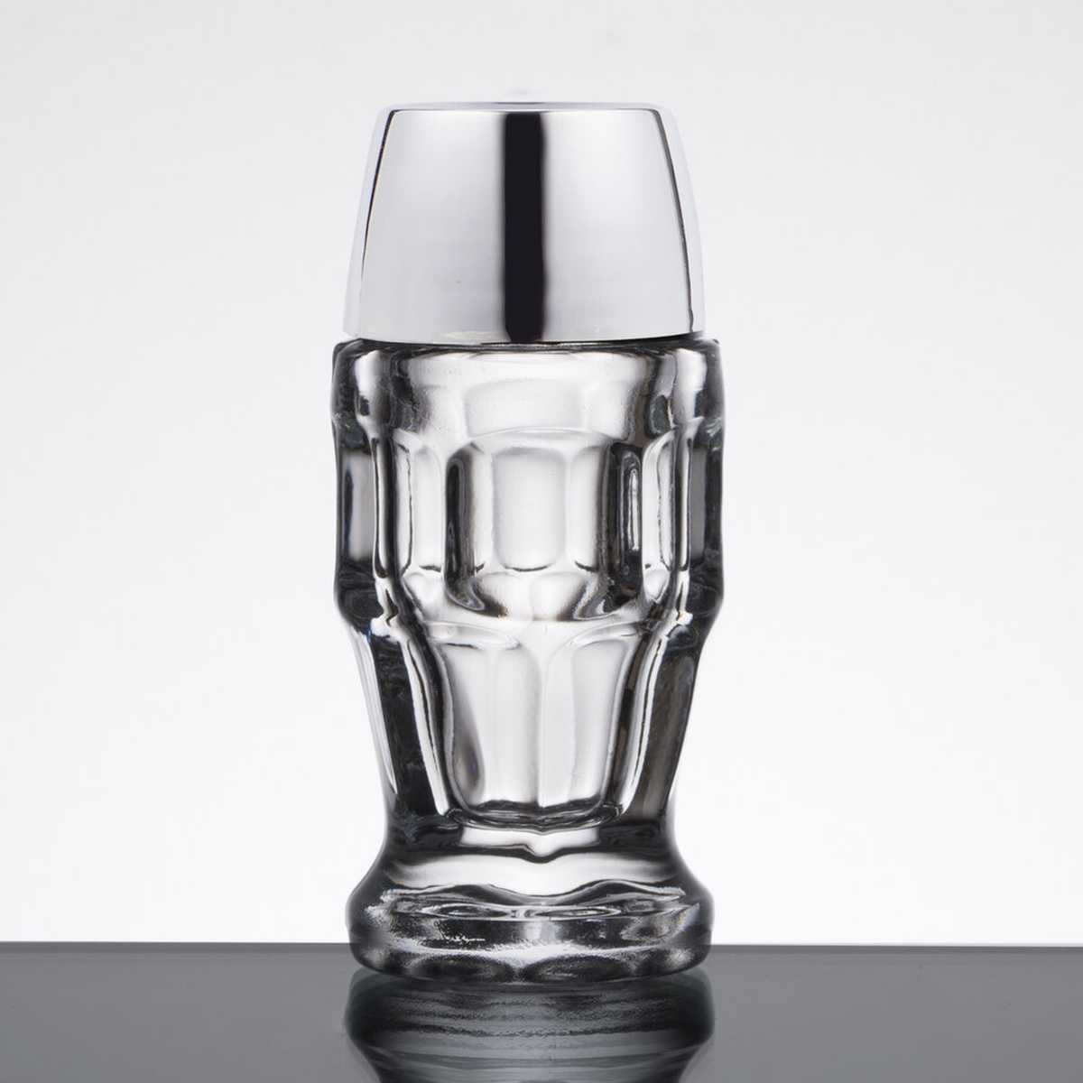 Libbey 5221 clear glass salt and pepper shaker with chrome-plated plastic top and faceted footed body