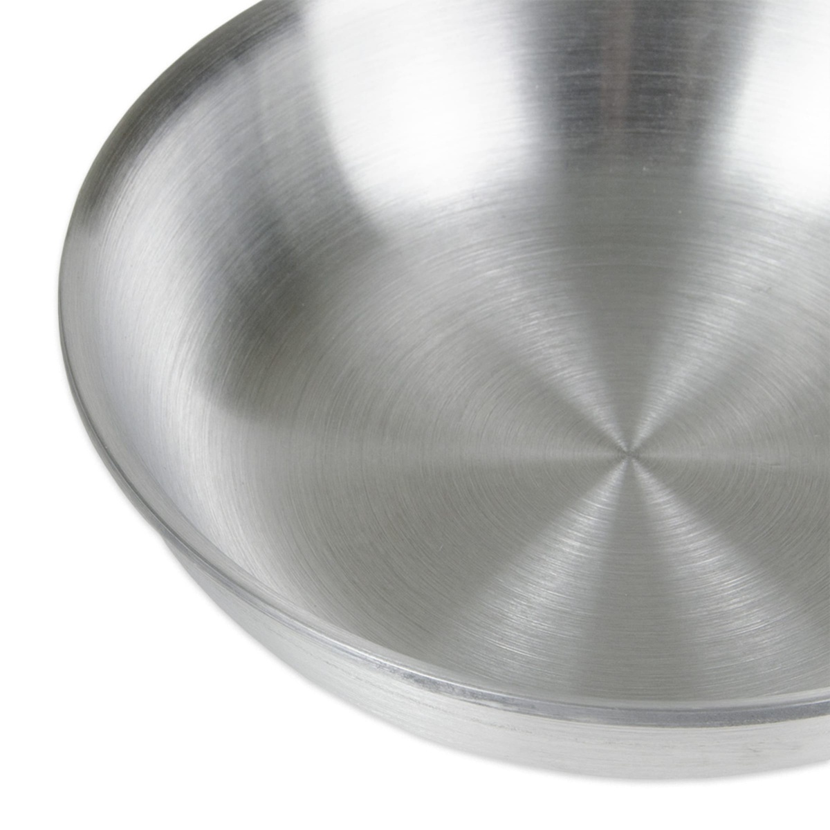 Close-up of the brushed aluminum interior cooking surface of the Browne Thermalloy fry pan
