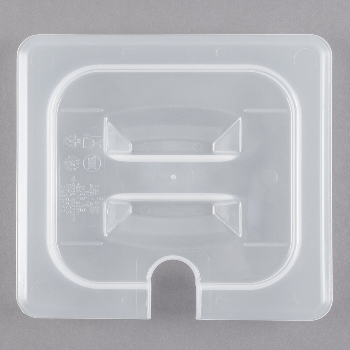 Cambro 60PPCHN190 1/6 size translucent polypropylene handled lid with spoon notch, top-down view