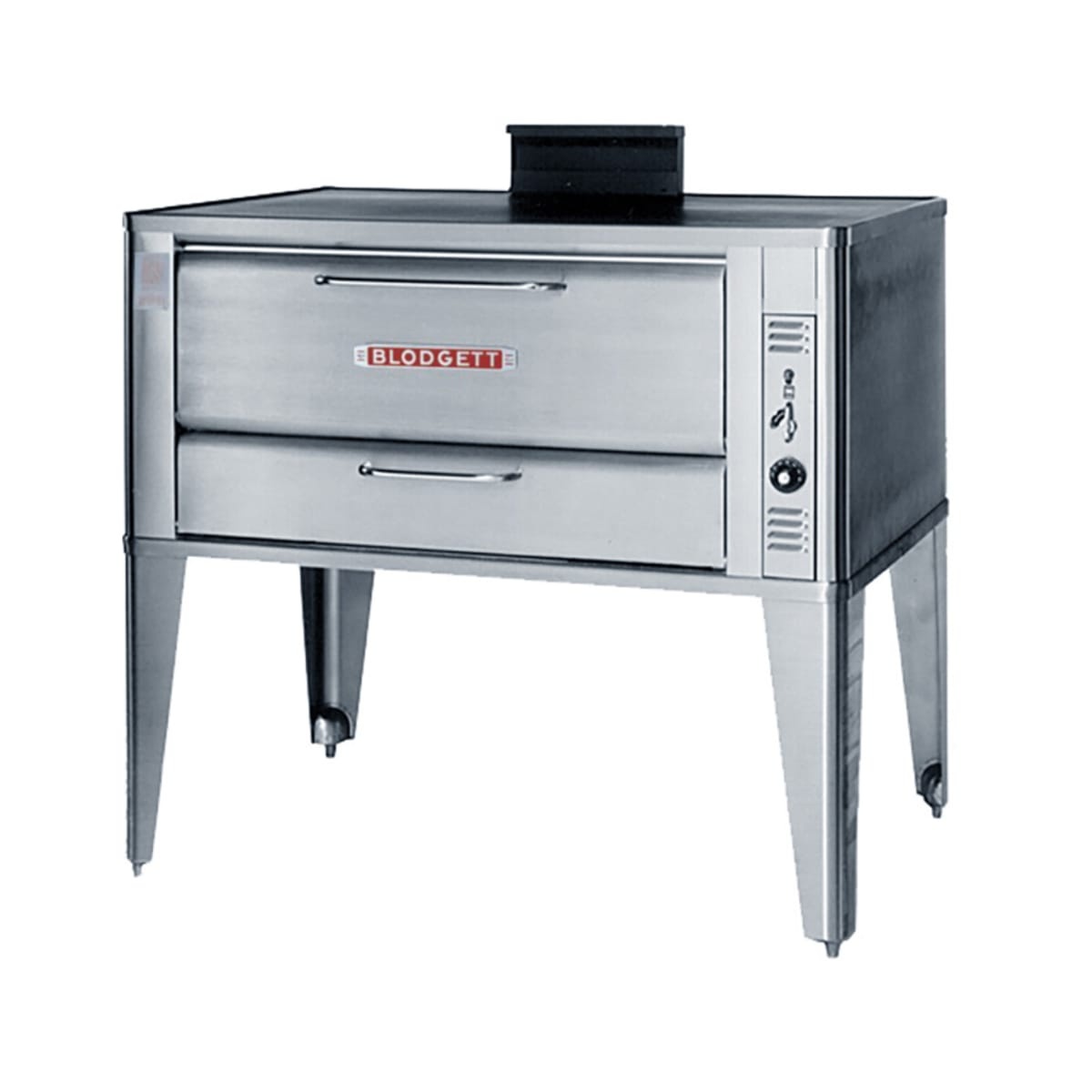 Blodgett 901 SINGLE gas deck oven with stainless exterior and front control panel