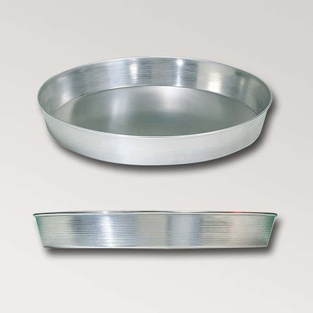 American Metalcraft A90121.5 round aluminum deep dish pizza pan shown from above and side profile on gray background