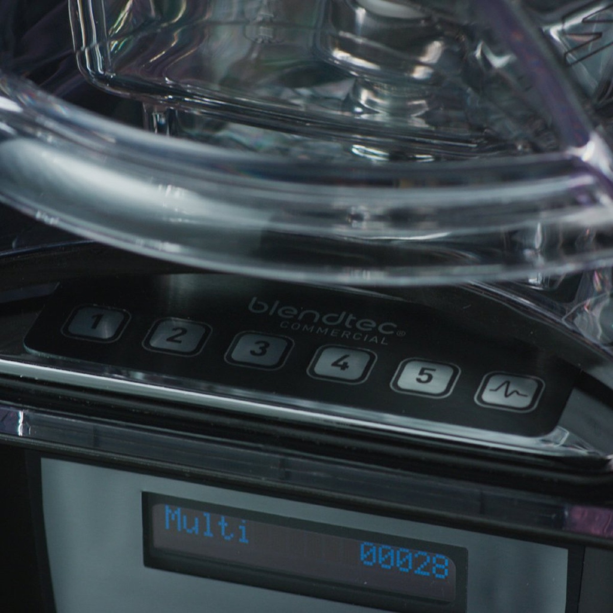 Control panel of Blendtec Connoisseur 825 showing cycle buttons and display