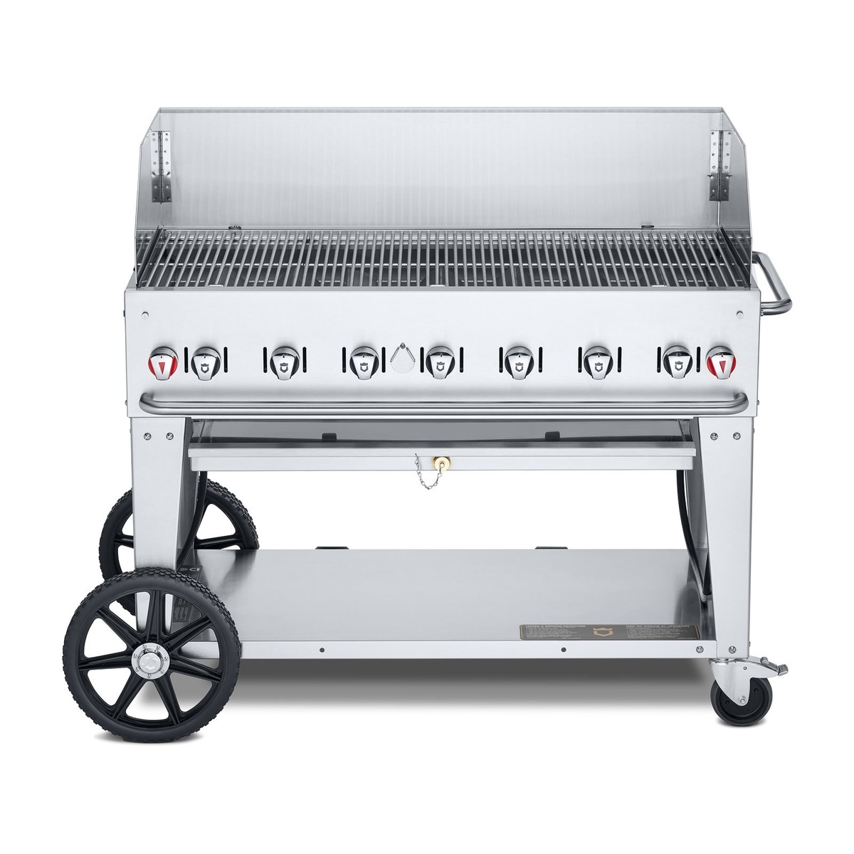 Crown Verity mobile outdoor grill with wind guard package