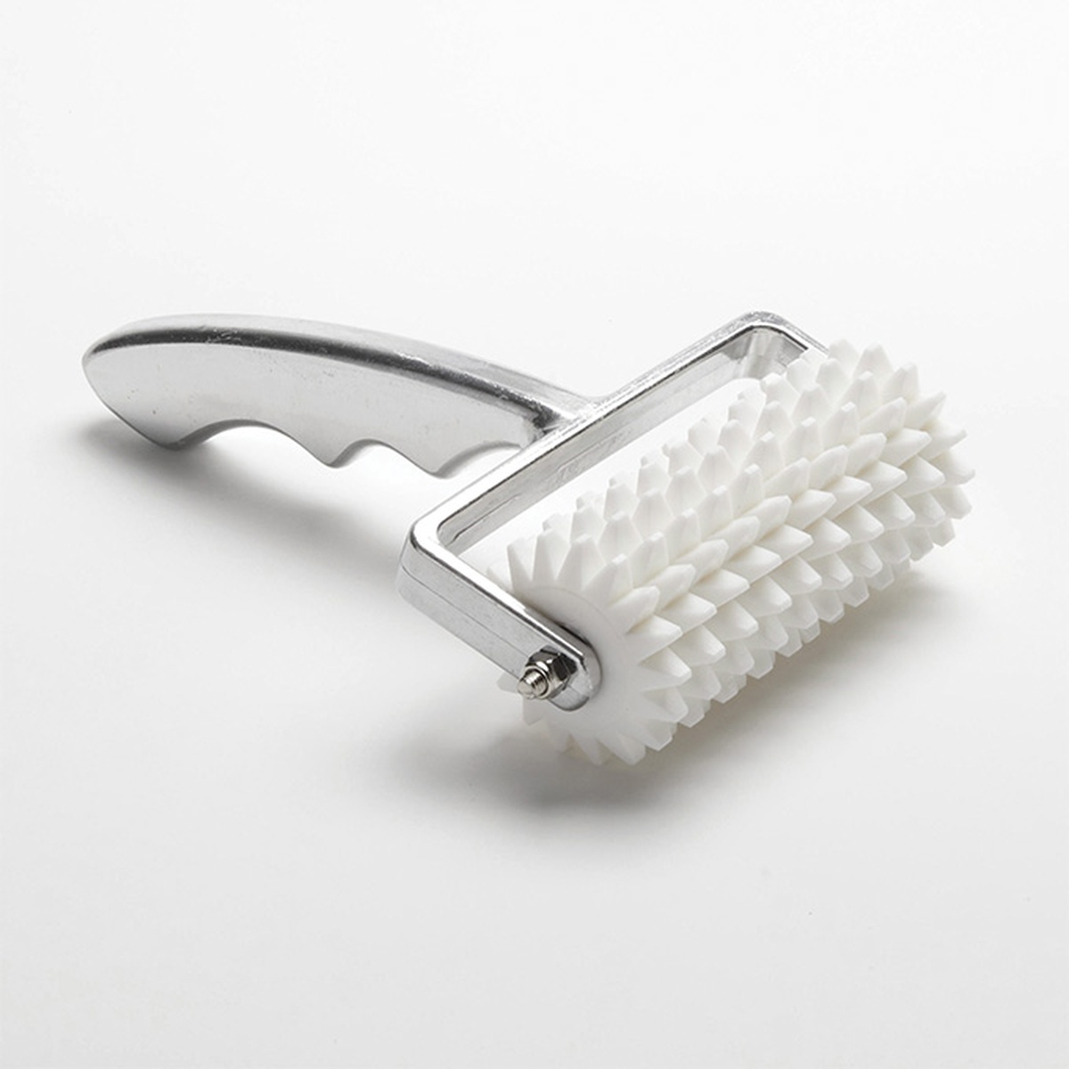 American Metalcraft DDCH7755 dough docker with white nylon spiked roller and cast aluminum handle