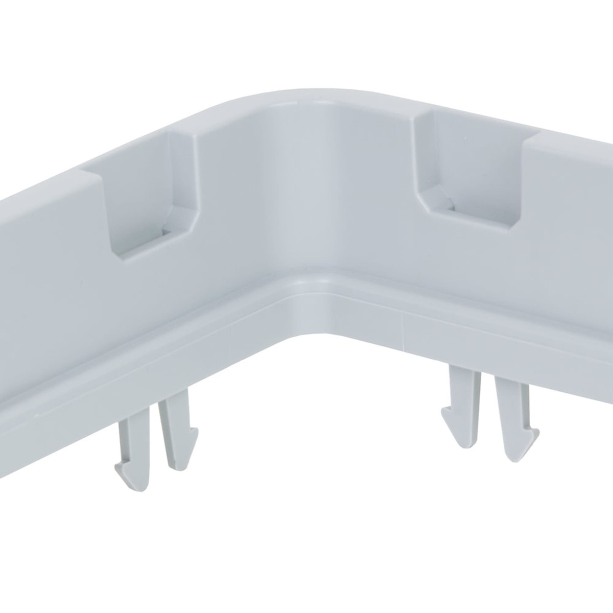 Close-up of the inner corner of the Cambro E3151 rack extender