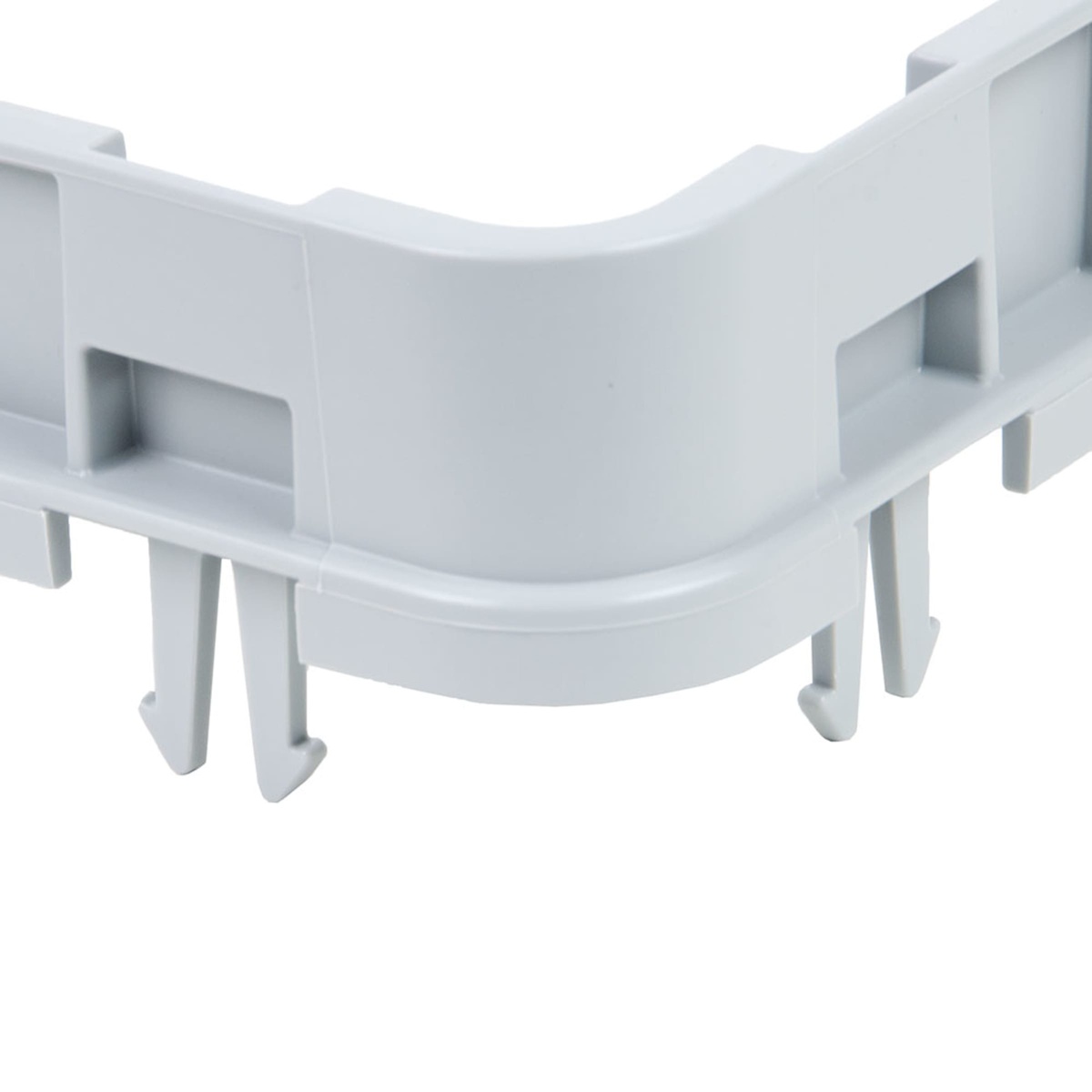 Close-up of Cambro E3151 extender corner showing reinforced wall and locking feet