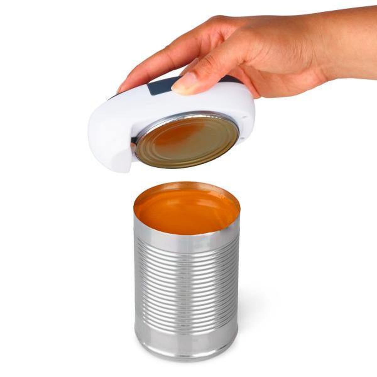 Hand lifting the Zyliss EasiCan with the can lid magnetically attached