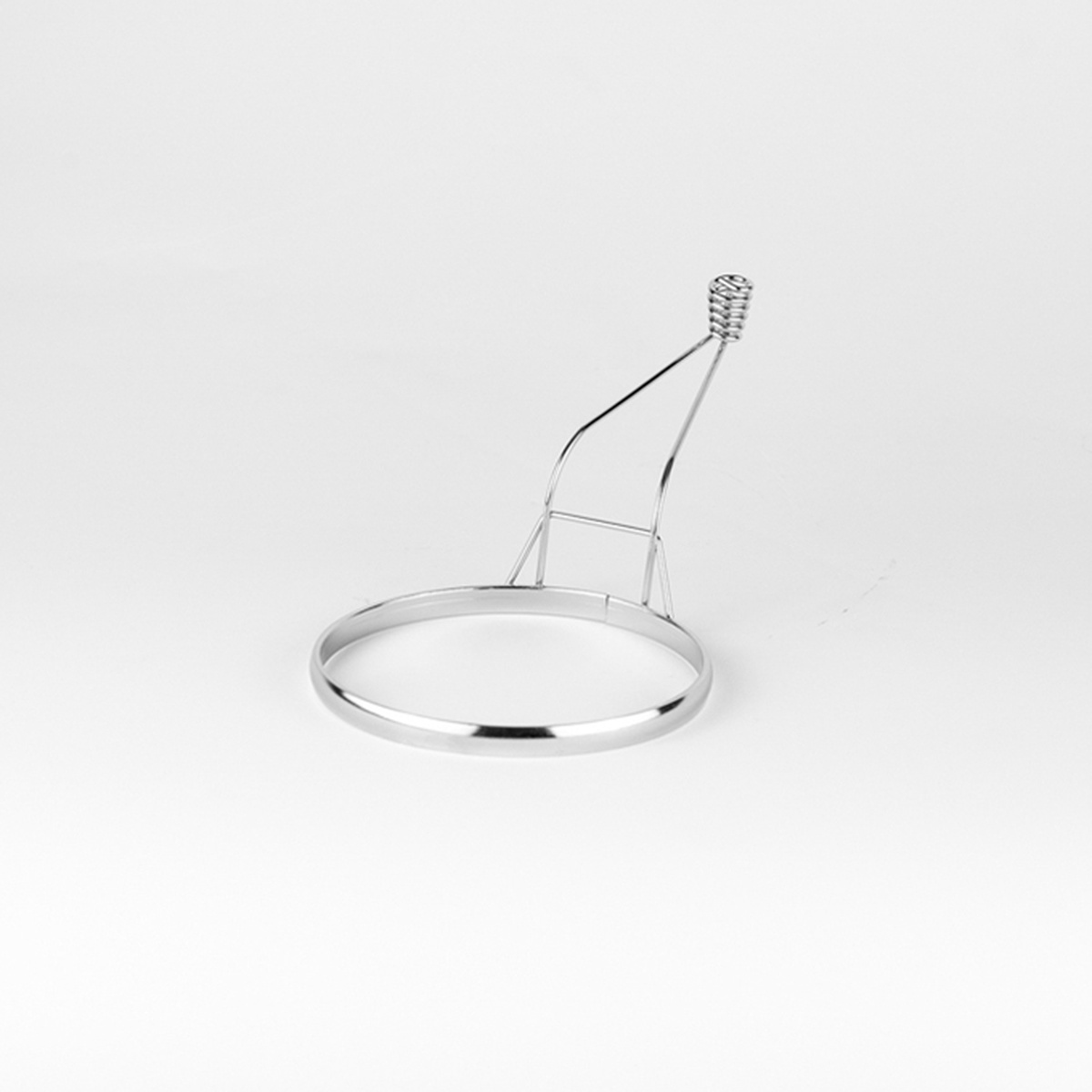 American Metalcraft ER444 chrome-plated egg ring with coil handle, 4-inch diameter, on white background