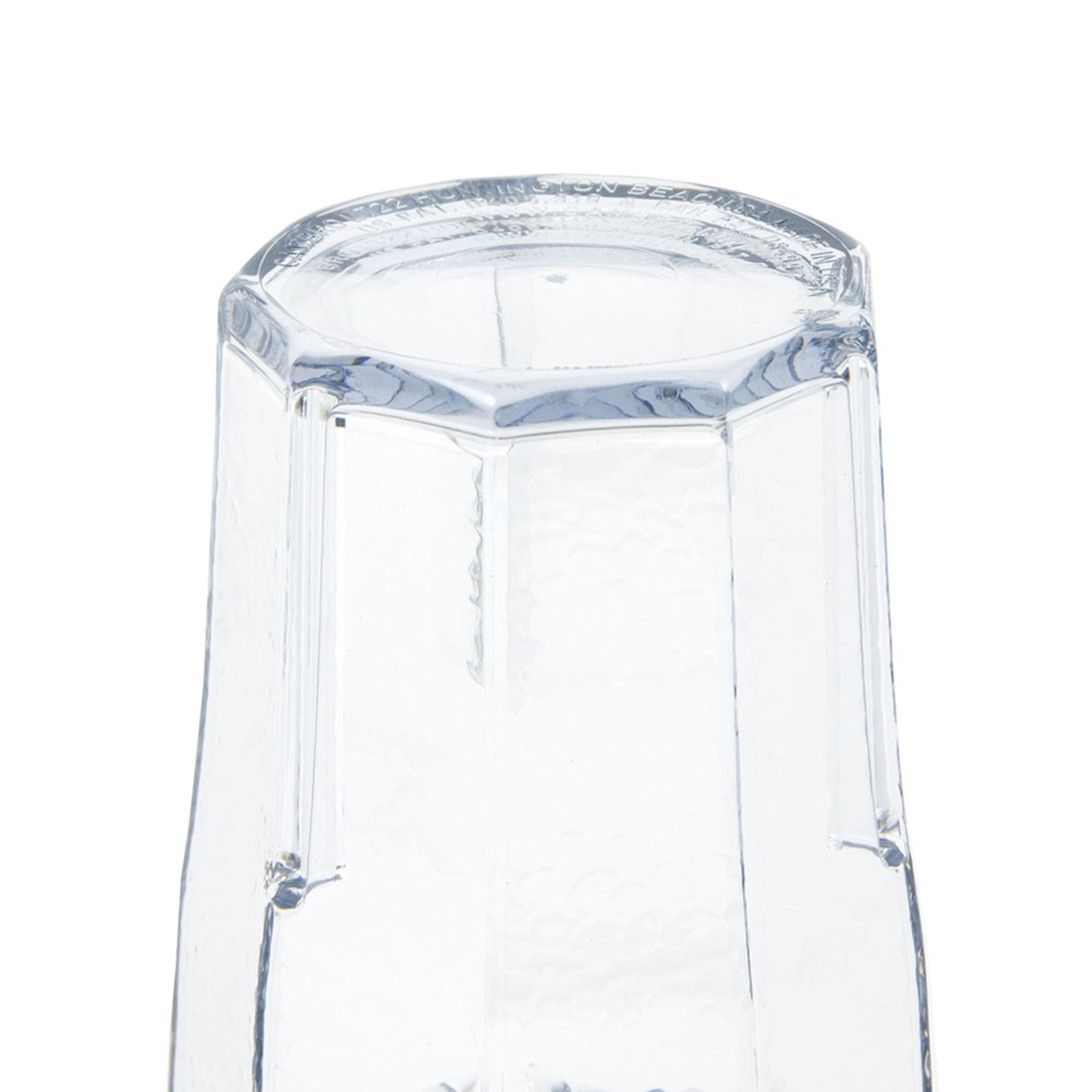 Close-up of the base of the Cambro LT22152 Laguna tumbler showing stacking lugs and octagonal base