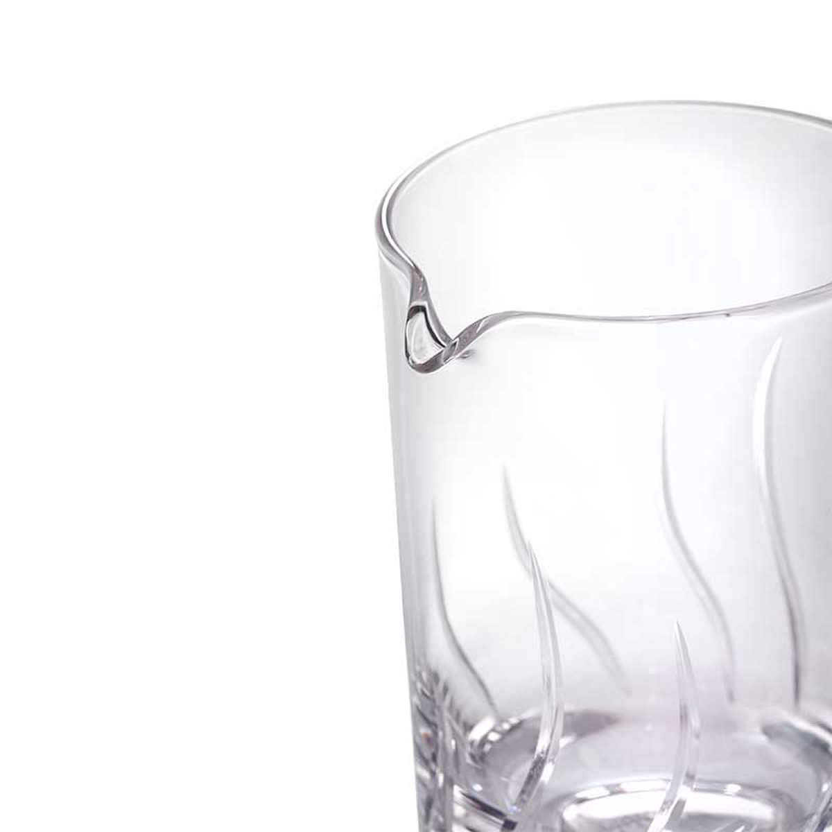 Close-up detail of the integral pouring spout and etched lower body of the Barfly M37173 mixing glass