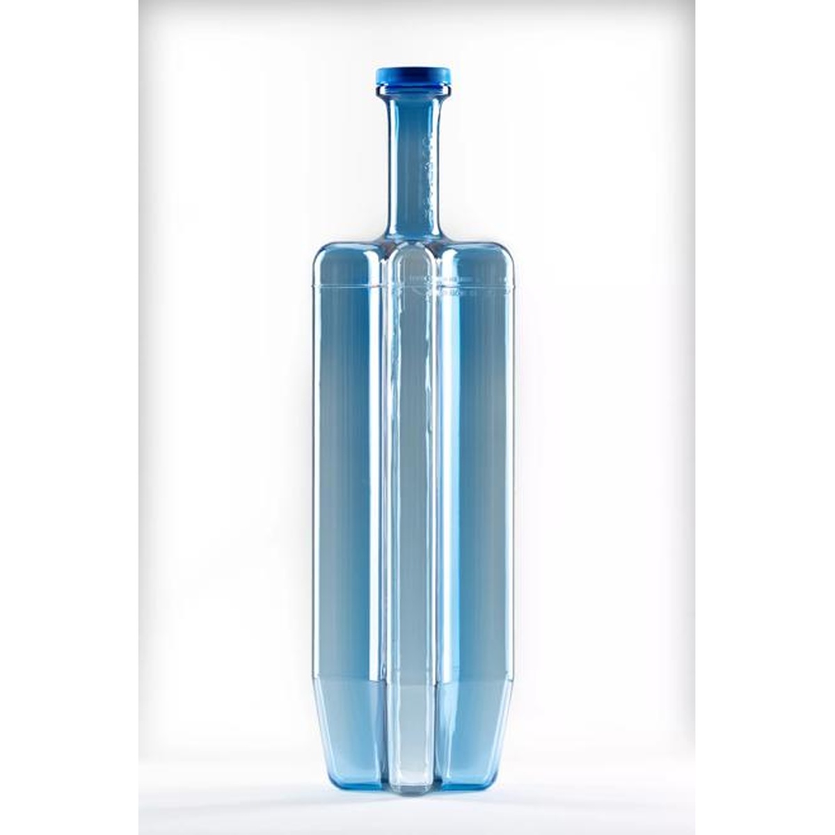 San Jamar Rapi-Kool 128 oz blue polycarbonate cold paddle full view showing integrated cooling fins