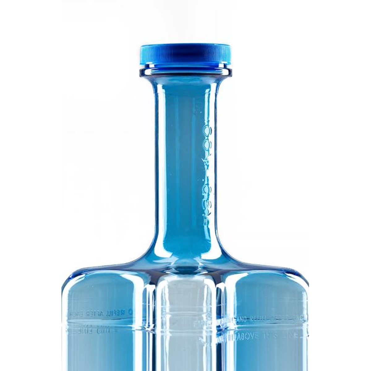 Close-up of San Jamar Rapi-Kool blue screw cap and neck showing gasket seal detail