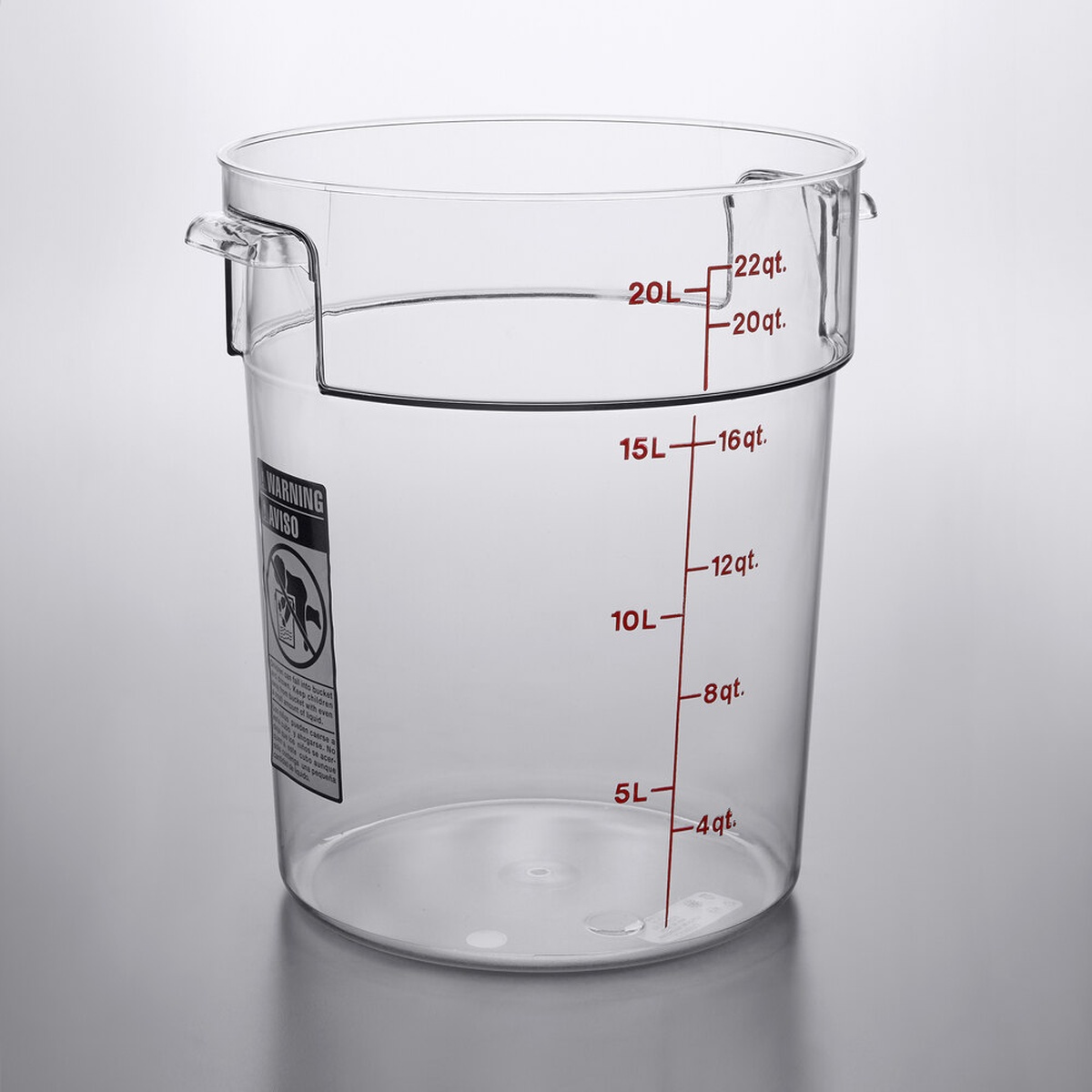 Cambro RFSCW22135 22 qt. clear round polycarbonate food storage container with red quart and liter graduation markings and integrated handles
