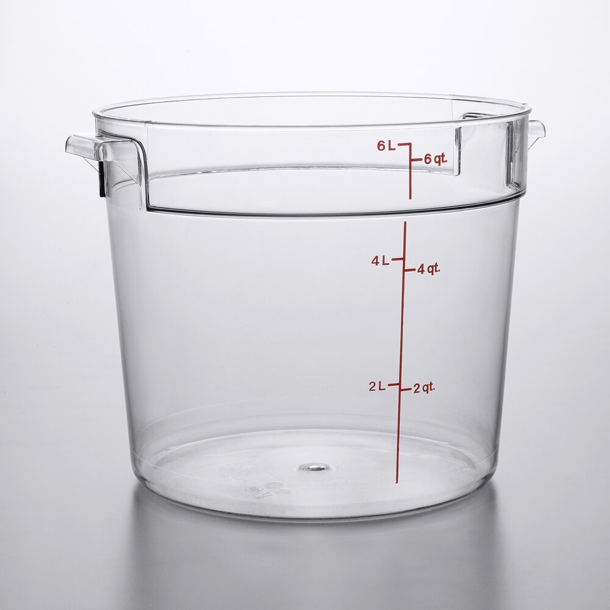 Cambro RFSCW6135 6 qt. clear round polycarbonate food storage container with red measurement graduations and integrated handles