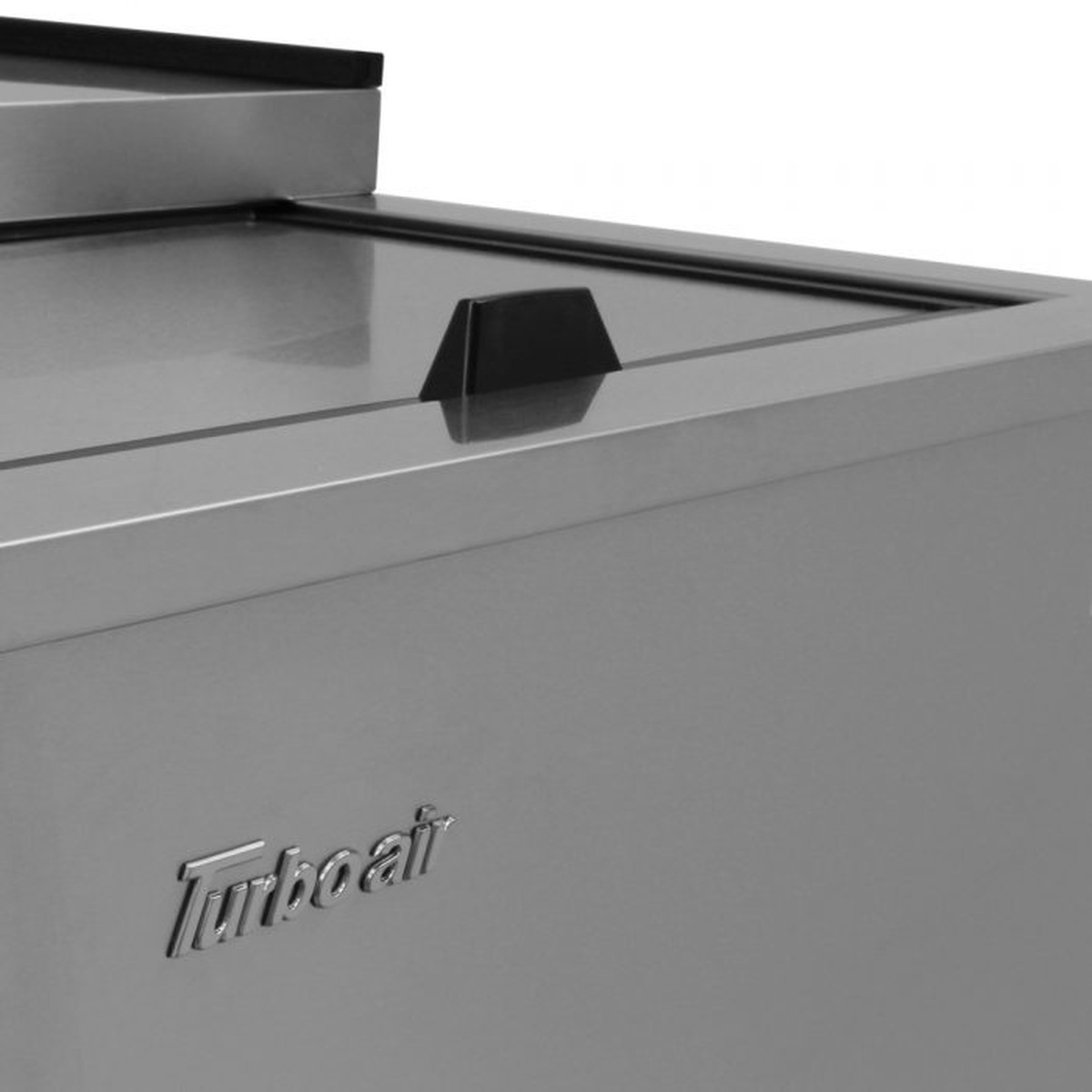 Close-up of the sliding lid and stainless steel top on the Turbo Air glass froster