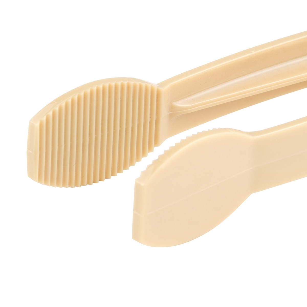 Close-up of ribbed flat grip ends on Cambro TG9133 beige serving tongs