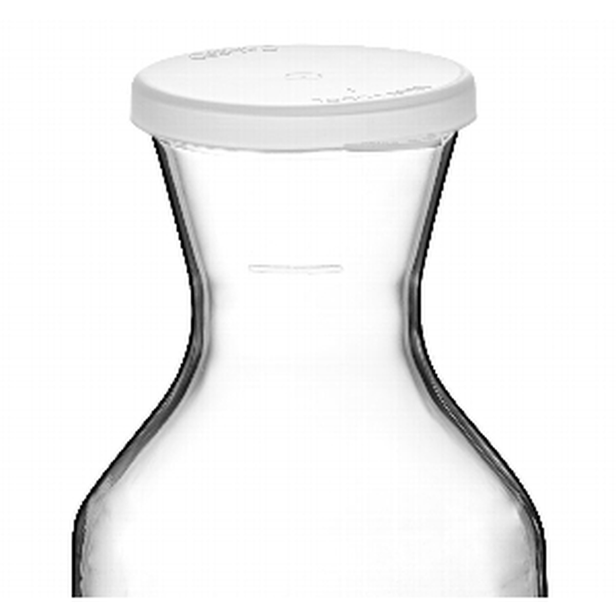 Close-up of the flat white snap-tight lid on the Cambro CamView Camliter decanter