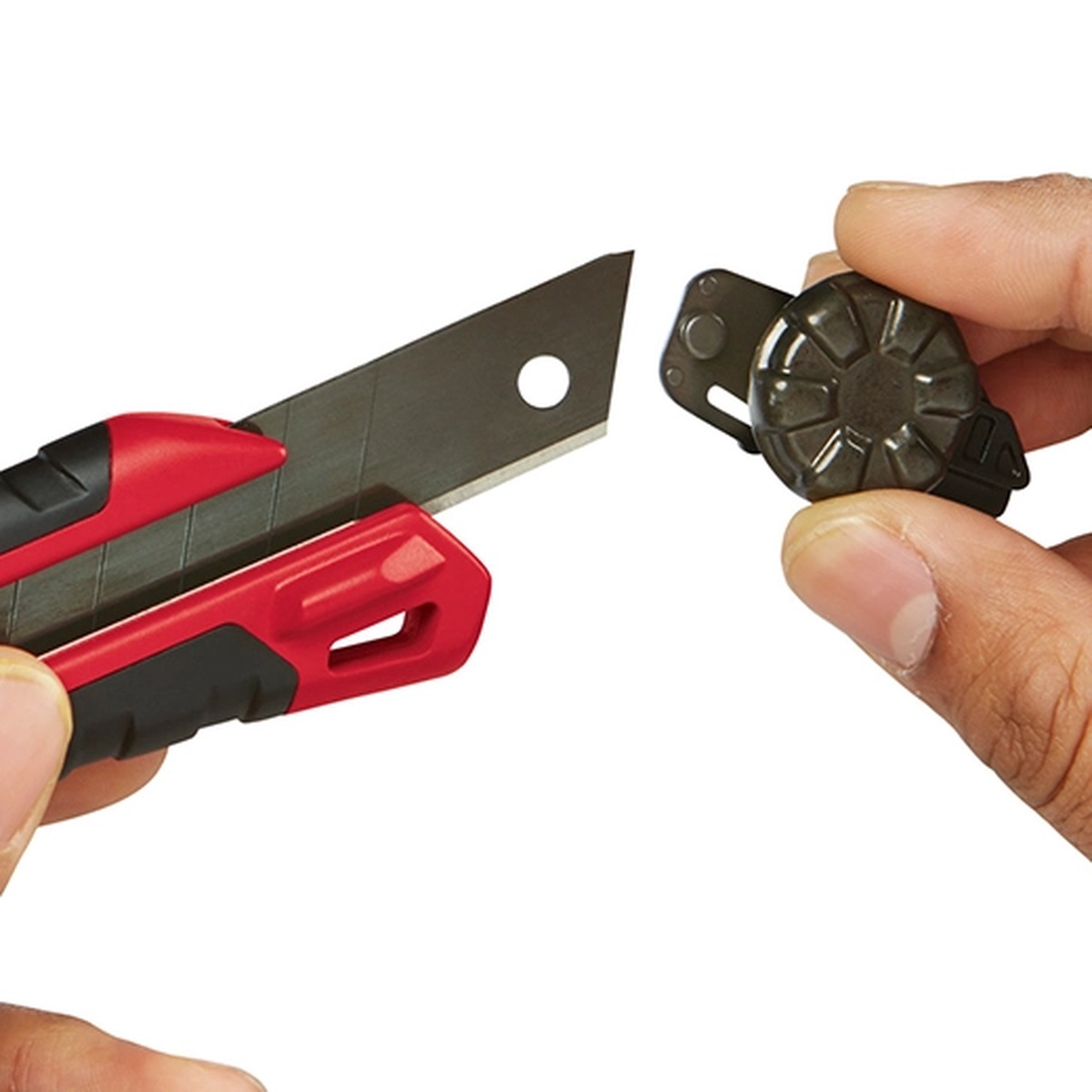 Milwaukee 25mm Snap Off Knife with Metal Lock and Precision Cut Blade during blade change and utility knife maintenance for shop or jobsite cutting work