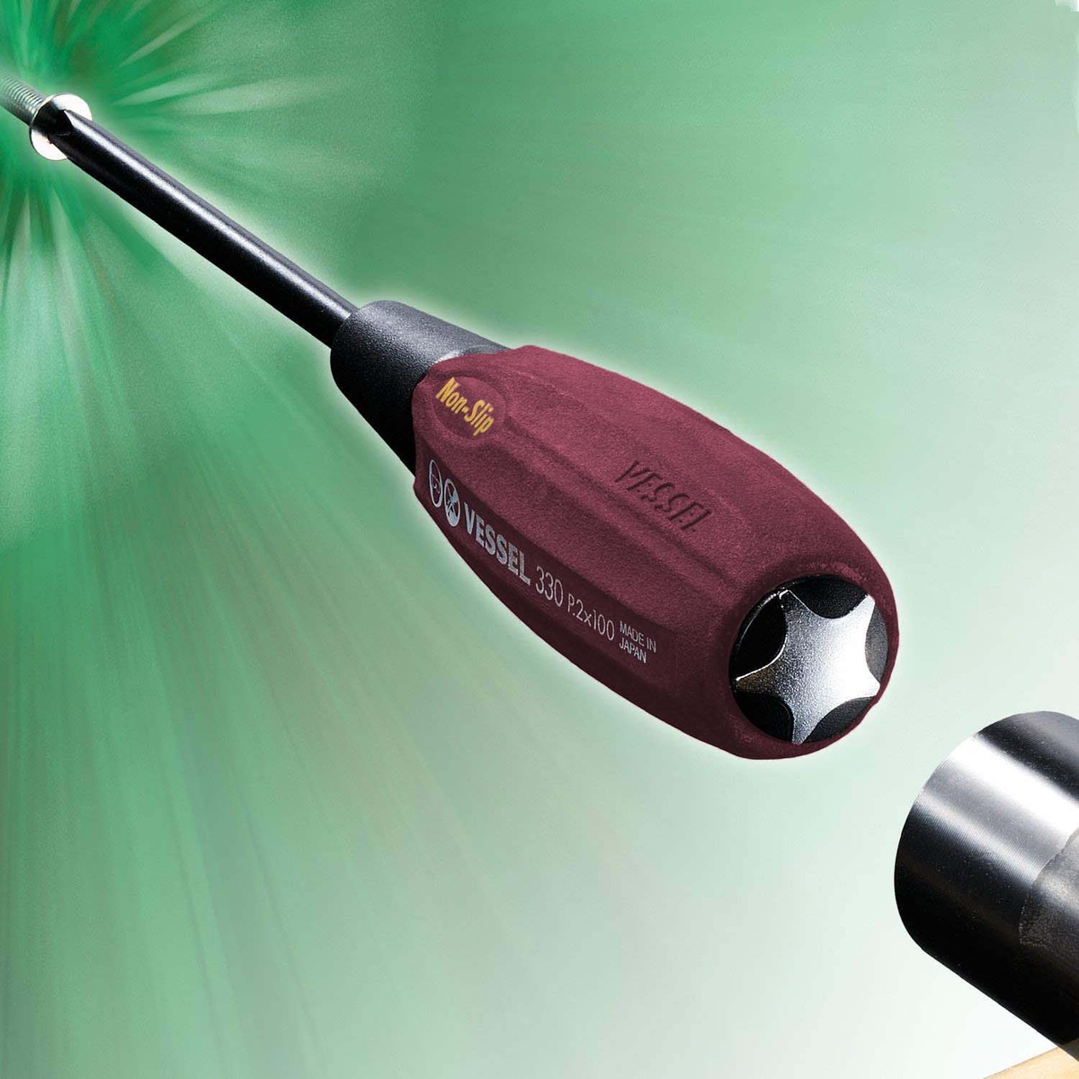 Vessel WOOD-COMPO JISDRIVE Screwdriver 4PC. Set CRIMSON EDITION close-up showing handle shape, shaft finish, and precision tip for fastening work