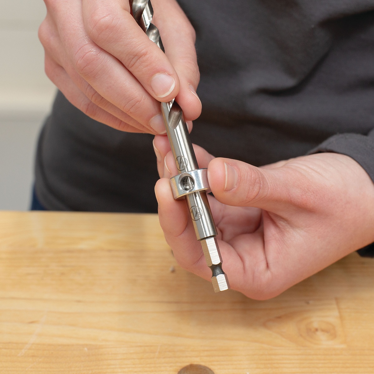 Kreg KPHA308 Easy-Set Drill Bit with Stop Collar & Gauge/Hex Wrench close-up showing the stop collar aligned on the stepped bit for pocket-hole joinery setup