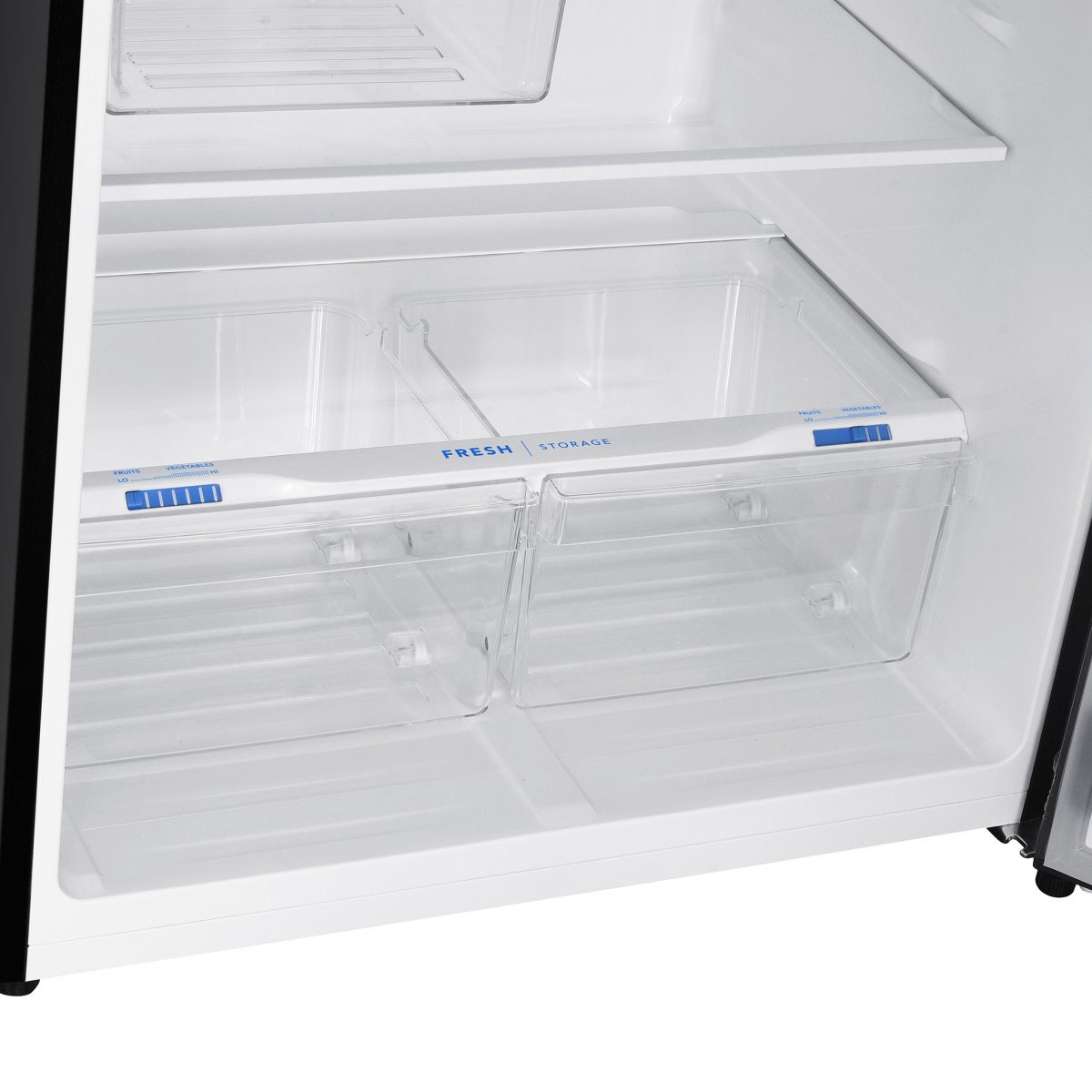 Dual humidity-controlled crisper drawers with sliders for fresh storage